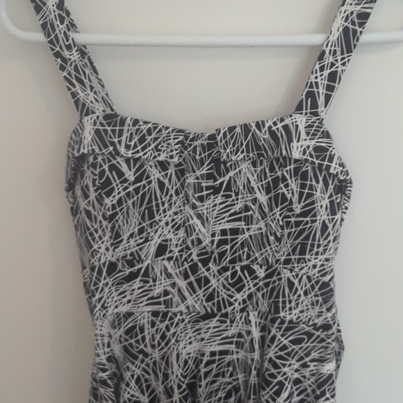 Dress - Picture 4 of 6